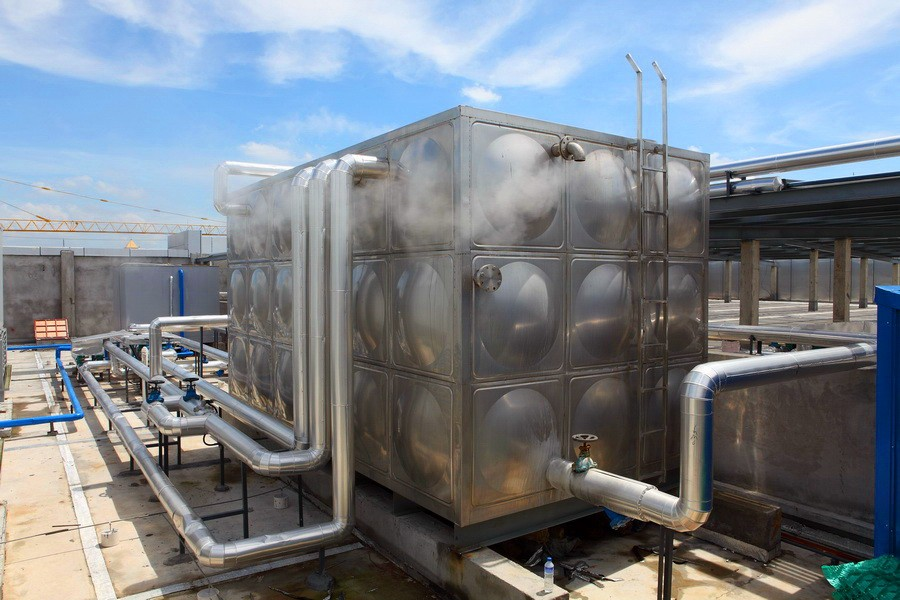 commercial solar hot water system tank